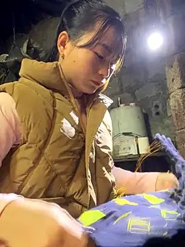 Snapshot of Sunyinn chatting on 17, 12, 2025 Sunyinn online show from 17, 12, 2025