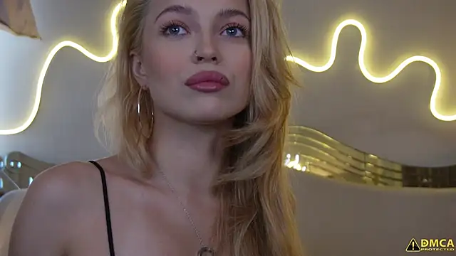 kellypeachcake online show from 30, 9, 2025