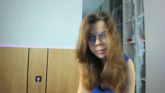 Xonalenei online show from 31, 10, 2025