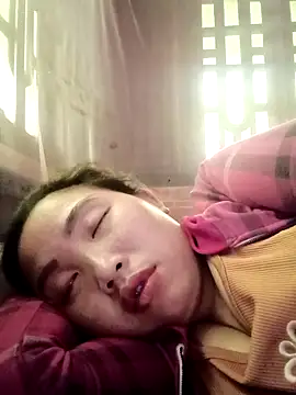 Snapshot of PhamPhung chatting on 18, 10, 2025 PhamPhung online show from 18, 10, 2025