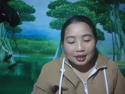 Snapshot of PhamPhung chatting on 24, 10, 2025 PhamPhung online show from 24, 10, 2025