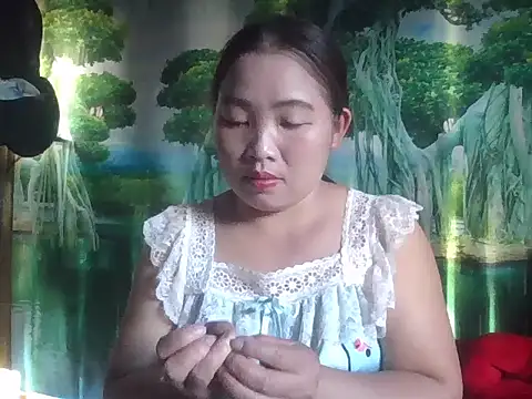 Snapshot of PhamPhung chatting on 9, 10, 2025 PhamPhung online show from 9, 10, 2025