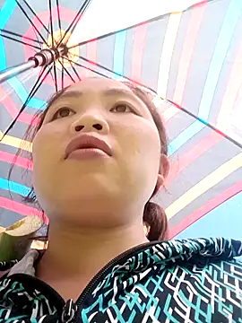 Snapshot of PhamPhung chatting on 10, 10, 2025 PhamPhung online show from 10, 10, 2025