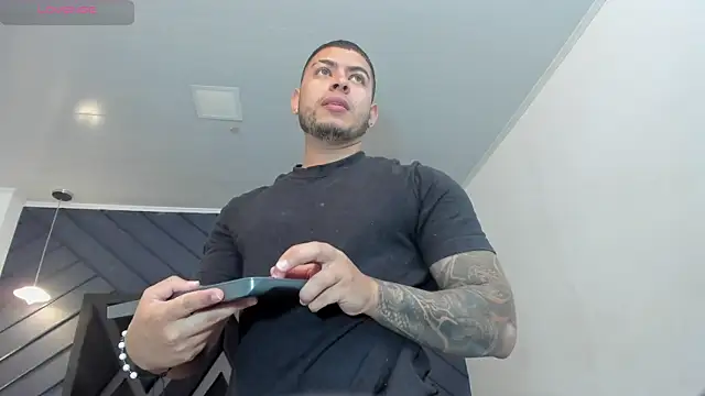 marco garciia  online show from 5, 11, 2025