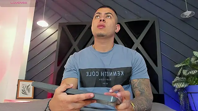 marco garciia  online show from 7, 11, 2025