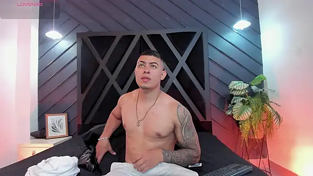 marco garciia  online show from 21, 11, 2025