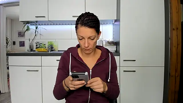 Axunamun online show from 25, 11, 2025