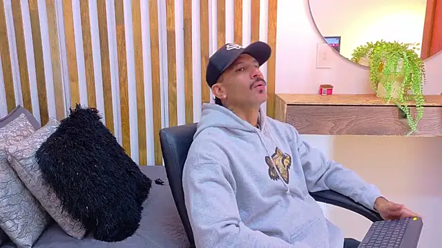 yorbymaxx online show from 6, 2, 2026