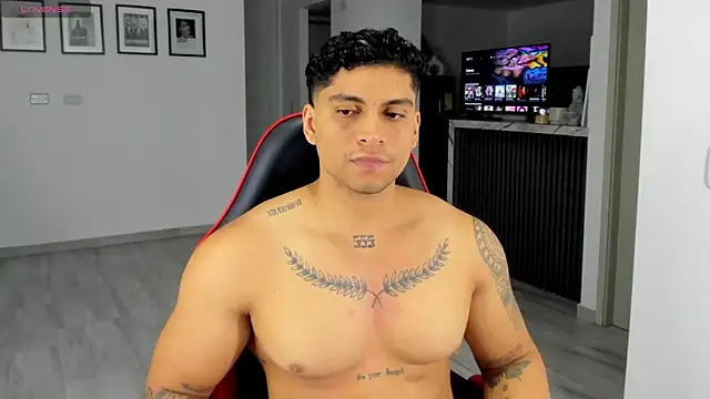 Nicolasmontoya16 online show from 6, 11, 2025