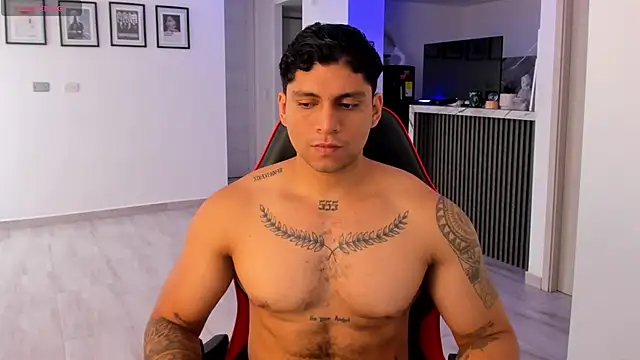 Nicolasmontoya16 online show from 5, 11, 2025