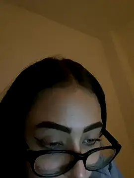 Kitty Pridee online show from 7, 11, 2025