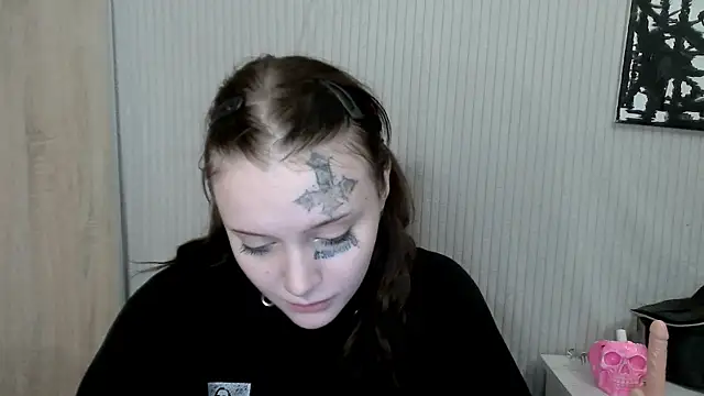Snapshot of eva_sunshine_blue_eyes chatting on 12, 7, 2026 eva sunshine blue eyes online show from 12, 7, 2026