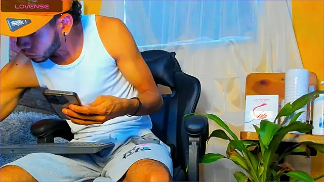 Alex bigcock11  online show from 21, 10, 2025