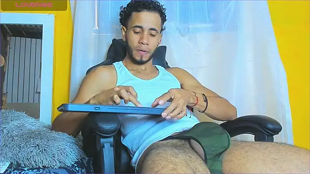 Alex bigcock11  online show from 19, 2, 2026