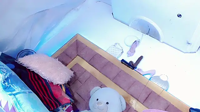 ravenous charmer online show from 12, 2, 2026