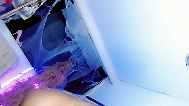 ravenous charmer online show from 2, 11, 2025