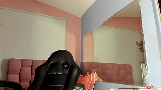 Tommy Lovee online show from 9, 9, 2025