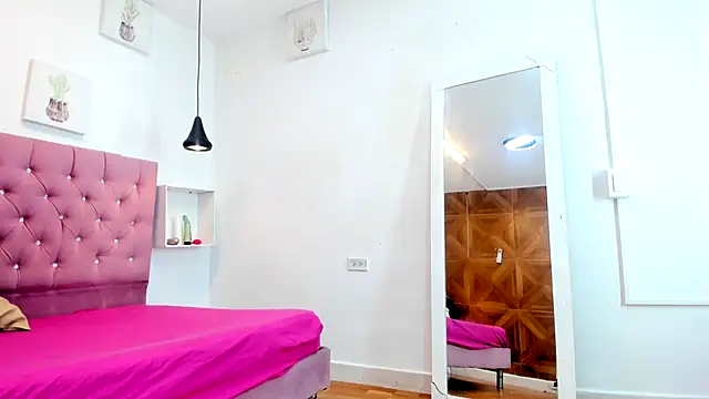 sienna glow online show from 30, 9, 2025