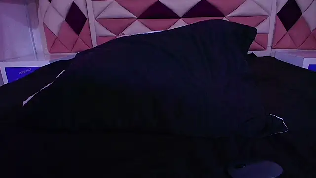 valecastro  online show from 25, 9, 2025