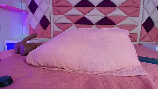 valecastro  online show from 26, 9, 2025