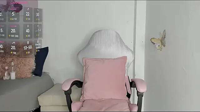 Snapshot of mari-ross chatting on 27, 6, 2026 mari-ross online show from 27, 6, 2026