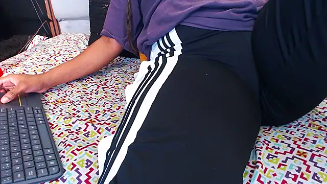 Snapshot of AmbarSmit chatting on 27, 6, 2026 AmbarSmit online show from 27, 6, 2026