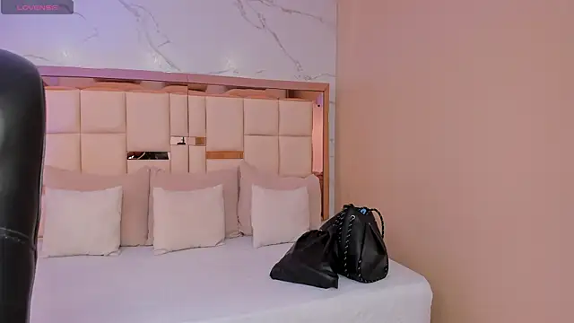 julieta rosee online show from 8, 4, 2026