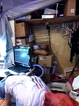 Purple2StayThnxx online show from 17, 11, 2025