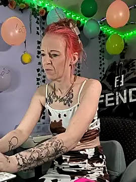 Purple2StayThnxx online show from 11, 9, 2025