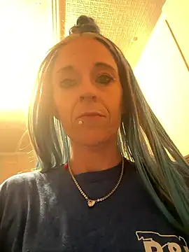 Purple2StayThnxx online show from 7, 3, 2026