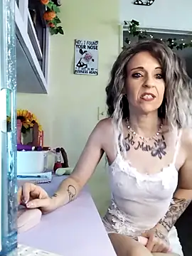 Purple2StayThnxx online show from 14, 5, 2026