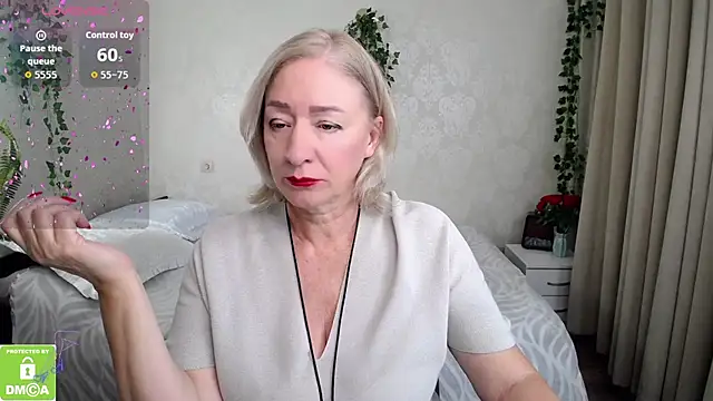 hunters woman online show from 19, 10, 2025