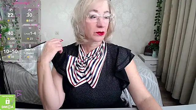 hunters woman online show from 23, 10, 2025