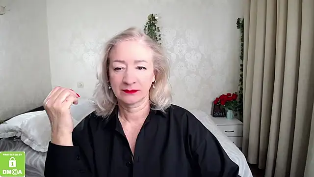 Snapshot of hunters_woman chatting on 2, 3, 2026 hunters woman online show from 2, 3, 2026