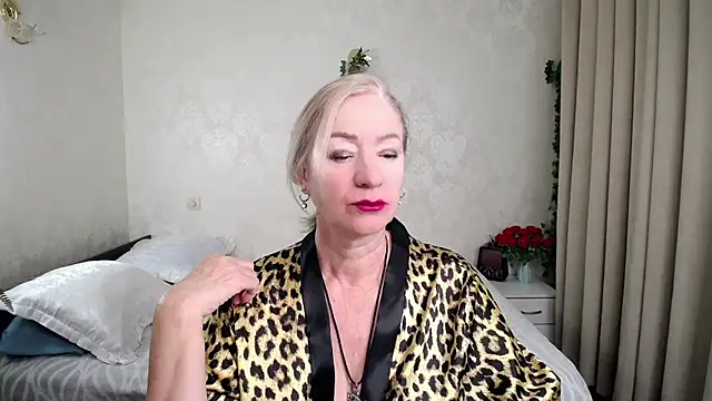 Snapshot of hunters_woman chatting on 11, 2, 2026 hunters woman online show from 11, 2, 2026