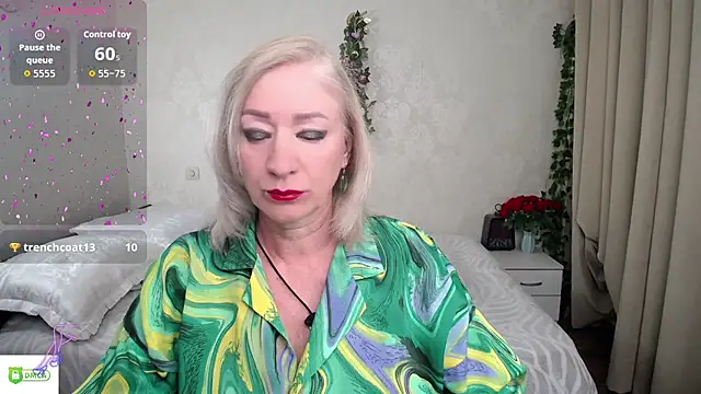 hunters woman online show from 17, 5, 2026