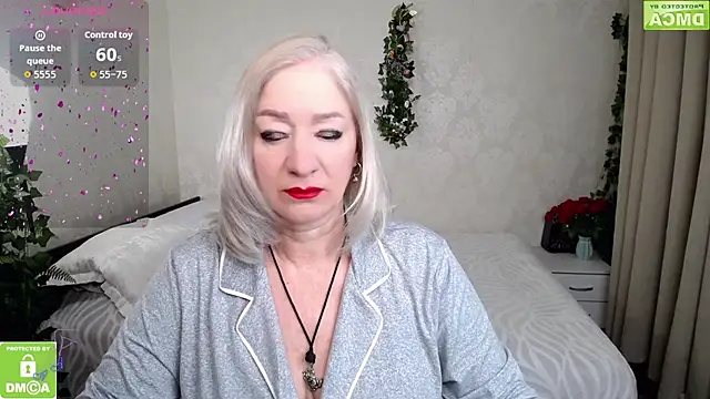 hunters woman online show from 4, 4, 2026