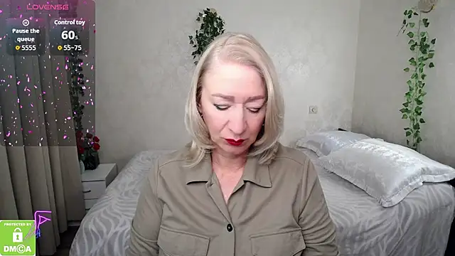 hunters woman online show from 26, 9, 2025