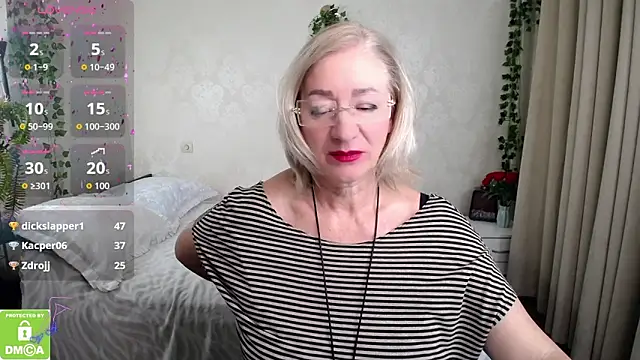 hunters woman online show from 22, 10, 2025