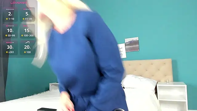 KiraSun online show from 7, 10, 2025