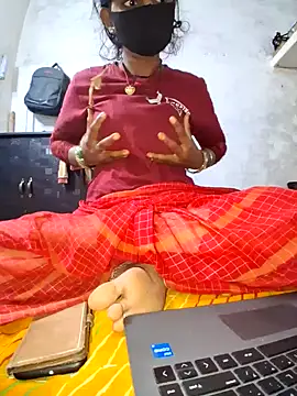 RAYI Queen 3 online show from 6, 1, 2026