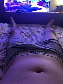 naughtycoupl98 online show from 25, 3, 2026