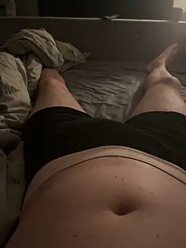 naughtycoupl98 online show from 18, 4, 2026