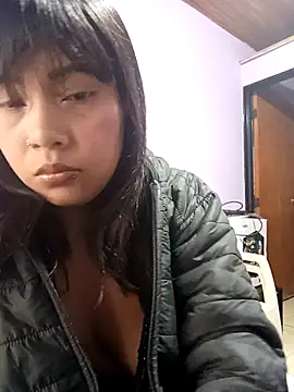 Dulce Pettit online show from 27, 10, 2025