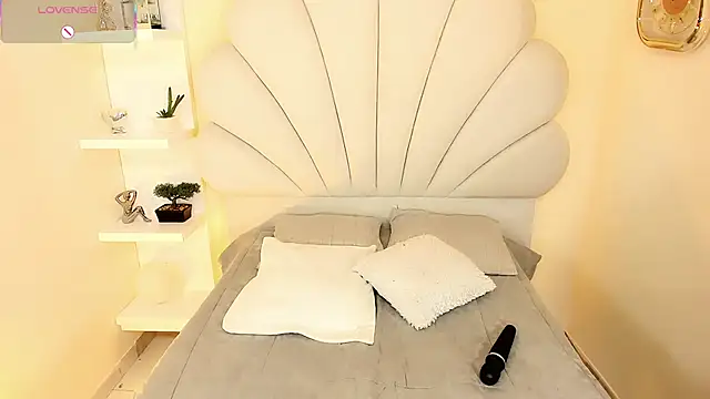 HottSalomee online show from 13, 11, 2025