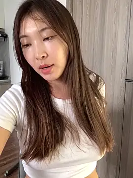 Snapshot of SkylerMoon chatting on 13, 10, 2025 SkylerMoon online show from 13, 10, 2025