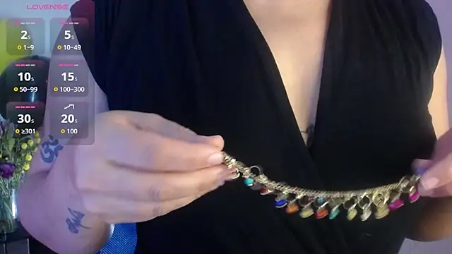 Snapshot of Sara_cute92 chatting on 24, 10, 2025 Sara cute92 online show from 24, 10, 2025