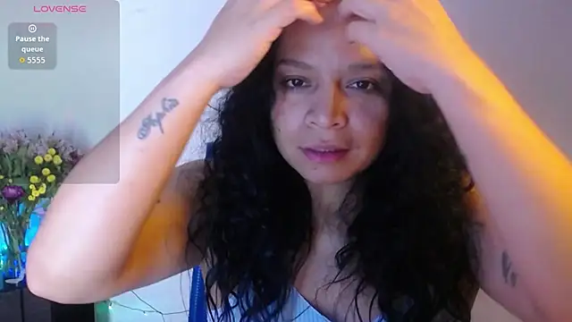 Snapshot of Sara_cute92 chatting on 21, 10, 2025 Sara cute92 online show from 21, 10, 2025