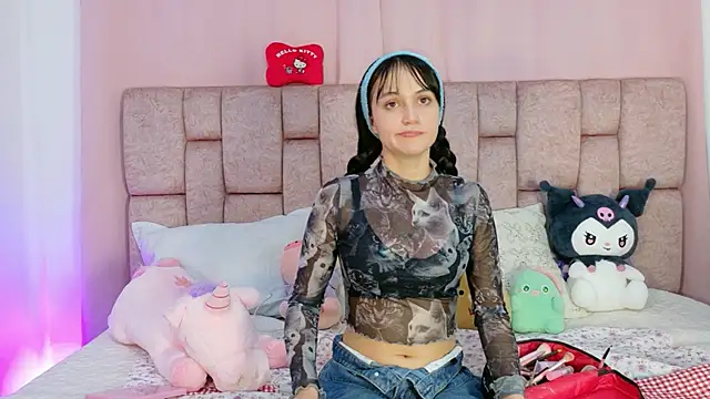 LolaYun online show from 9, 1, 2026