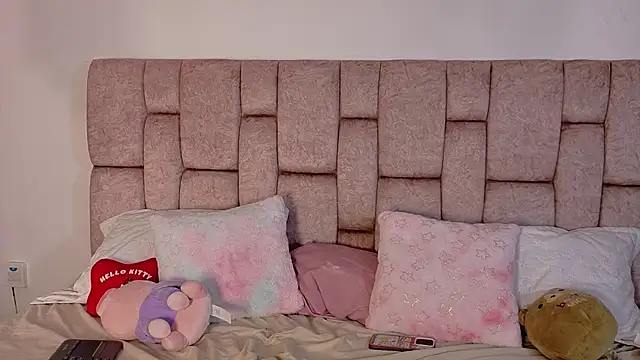 LolaYun online show from 23, 9, 2025